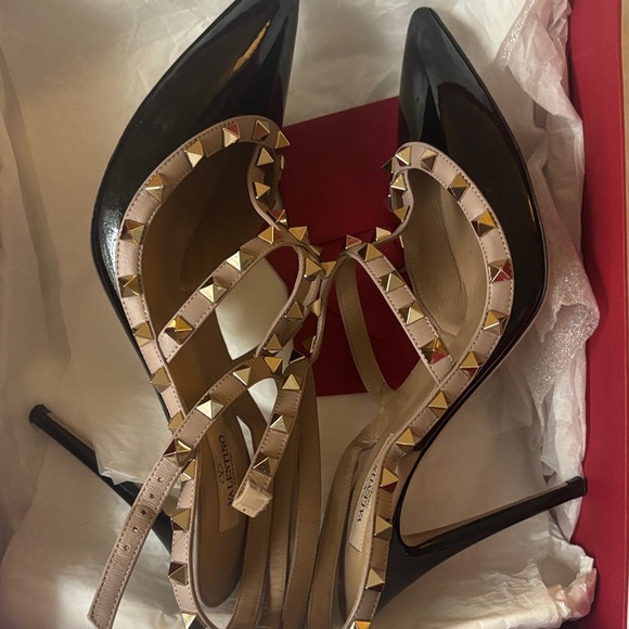 Valentino Black and Tan Rock stud heels - Picture 3 of 9